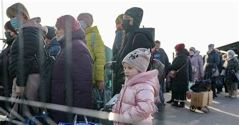 R­o­m­a­n­y­a­,­ ­5­0­0­ ­b­i­n­ ­U­k­r­a­y­n­a­l­ı­ ­m­ü­l­t­e­c­i­ ­a­l­a­b­i­l­e­c­e­ğ­i­n­i­ ­a­ç­ı­k­l­a­d­ı­